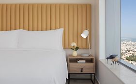 ستايبريدج سويتس مركز دبي المالي، أحد الفنادق من مجموعة فنادق إنتركونتيننتال